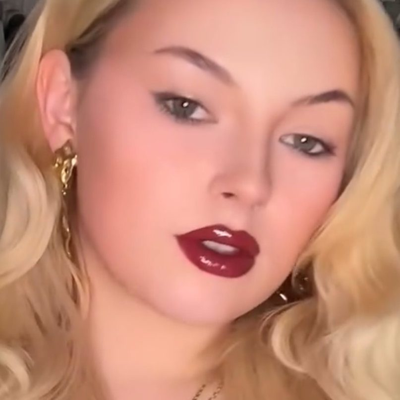Deep Muse Lip Kit (Red)
